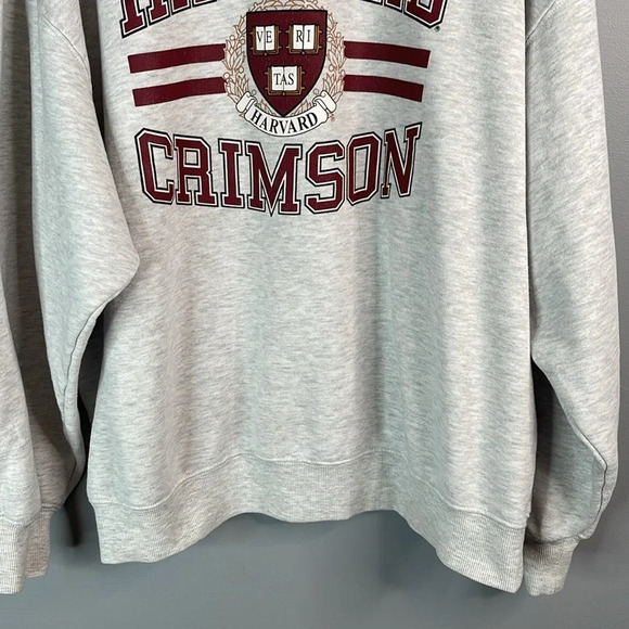 VINTAGE Harvard University Veritas Sheild Crimson Graphic Logo Sweatshirt Size L - Picture 5 of 12